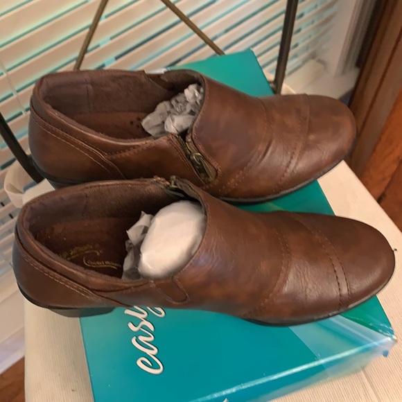 Shoes - Picture 5 of 5